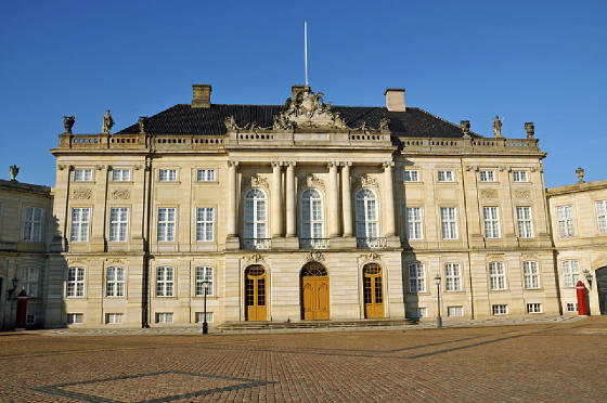Christian_VII_Mansion_Amalienborg.jpg