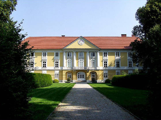 Schloss_Starhemberg.jpg