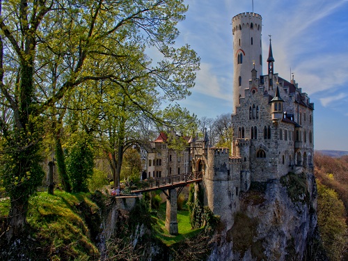 Lichtenstein-Castle-urach.jpg