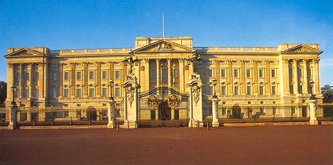 Buckingham_Palace-royal.jpg